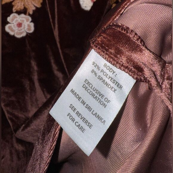 Spartina Genevieve Embroidered Velvet Top Lucas Theatre Embroidery Size M NWOT - Picture 6 of 8